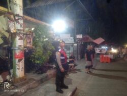 Polsek Kuta Utara Beri Rasa Aman Aktifitas Pengunjung Di Jalan Batu bolong