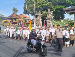 Personil Polsek Kediri Melaksanakan Pengamanan Atensi Peningkatan Kunjungan Wisata Dan Upacara Piodalan