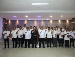 Lantik 16 Pejabat Administrator, Tekankan Jajarannya Semakin Inovatif dan Profesionalisme demi Wujudkan Visi dan Misi .