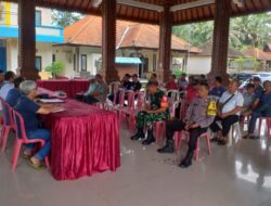 Perkuat Ketahanan Pangan, Babinsa Desa Riang Gede Hadiri Rapat Koordinasi Bersama Pemerintah Desa