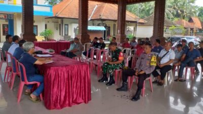 Perkuat Ketahanan Pangan, Babinsa Desa Riang Gede Hadiri Rapat Koordinasi Bersama Pemerintah Desa