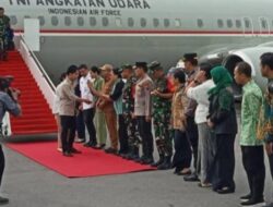 Bupati Tapanuli Utara Sambut Kunjungan Kerja Wakil Presiden RI di Bandara Silangit.