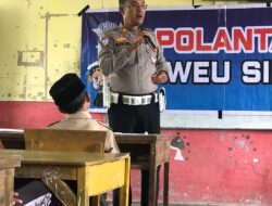 Saweu Sikula, Kasat Lantas Polres Aceh Tengah Sosialisasikan Tertib Berlalu Lintas Sejak Dini di MIS Ujung Temetas