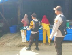 Polsek Ukui Sambangi Pasar, Ciptakan Rasa Aman Lewat Sentuhan Humanis