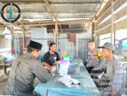 Bhabinkamtibmas Polsek Langgam Sambangi Warga, Sampaikan Pesan Kamtibmas dan Ajak Warga Jaga Lingkungan