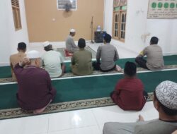 Polsek Bunut Gelar Subuh Keliling, Warga Diajak Curhat Usai Shalat