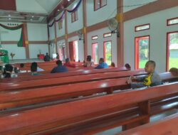 Personel Polsek Langgam Gelar Ibadah Minggu Harmoni di Gereja HKBP Desa Langkan