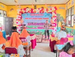 Bhabinkamtibmas Ajak Warga Jaga Anak dari Pergaulan Negatif Saat Pelepasan Siswa SDN 012