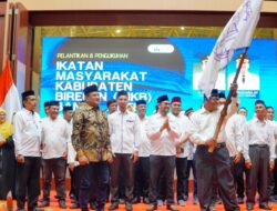 Bupati Bireuen Lantik Pengurus IMKB Banda Aceh