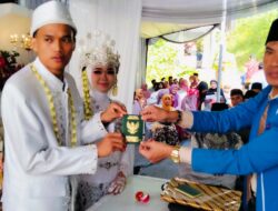 Tangis Haru Penuh Bahagia Pernikahan Neneng dan Gunawan, Dikampung Cipanas Desa Mancak.