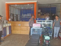 Polisi Patroli Pertokoan hingga Kantor Pos di Kuala Kampar