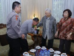 Anjangsana HUT Bhayangkara ke-79, Polri Kunjungi Mantan Kapolri Jenderal (Purn) Roesdihardjo