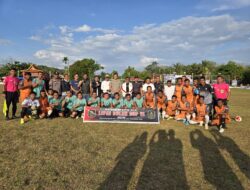 Dukung Sportivitas, Polsek Kerumutan Hadiri Turnamen Sepak Bola 60 Tim di Lipai Bulan