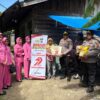 Polsek Pangkalan Kerinci Gelar Baksos di HUT Bhayangkara ke-79, Warga Kurang Mampu Terima Bantuan
