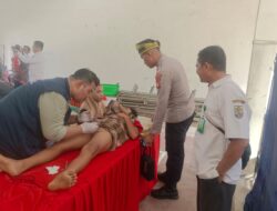 Tingkatkan Pelayanan Masyarakat, Polsek Kerumutan Hadiri Khitan Massal
