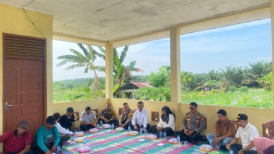 Kapolsek Pangkalan Kuras Gelar Silaturahmi dengan Masyarakat Desa Batangkulim Dukung Program Ketahanan Pangan