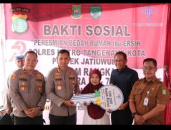 Sambut Hari Bhayangkara ke-79, Kapolres Serahkan Kunci Bedah Rumah Warga Jatiuwung