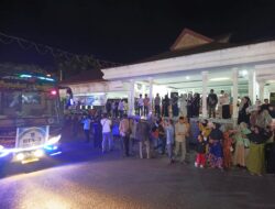 Tangis haru menyambut kepulangan jamaah haji kota Langsa.