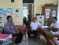 Dekatkan Diri ke Warga, Bhabinkamtibmas Sambangi Desa Pangkalan Panduk