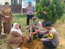 Tanam Jambu hingga Durian, Polri Kampanyekan Penghijauan di Pelalawan
