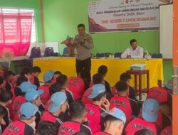 Bhabinkamtias Ajak Siswa SMK Negeri 7 Lhokseumawe Jauhi Narkoba dan Kenakalan Remaja Saat MPLS
