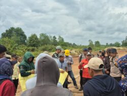 Polsek Teluk Meranti Mediasi Aksi Eks Karyawan PKWT PT Arara Abadi