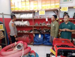 Pengecekan Alat Pemadam Kebakaran di PT SLS, Polsek Kerumutan Tingkatkan Kesiapsiagaan Karhutla