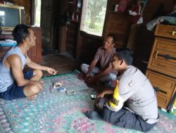 Bhabinkamtibmas Desa Terbangiang dan Tambun Ajak Warga Waspadai Hoaks dan Jaga Keamanan