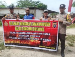 Polsek Langgam Sosialisasikan Larangan Membakar Hutan dan Lahan di Desa Segati