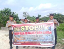 Polisi Sambangi Warga, Ingatkan Bahaya Bakar Hutan di Pangkalan Kerinci