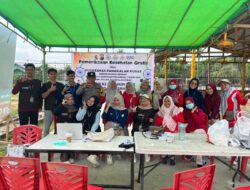 Polsek Pangkalan Kuras Bersama Puskesmas dan Mahasiswa Gelar Pemeriksaan Kesehatan Gratis Sambut HUT RI ke-80