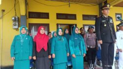 Kapolsek Ukui Pimpin Upacara Penurunan Bendera HUT RI ke-80
