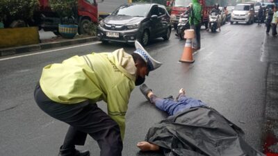 Kondisi Jalan Licin Akibat Hujan di Tangerang, Polisi Imbau Pengendara Konsentrasi dan Waspada Kecelakaan