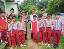 Tingkatkan Jaga Lingkungan, Kapolsek Ukui Gelar Penanaman Pohon di Sekolah