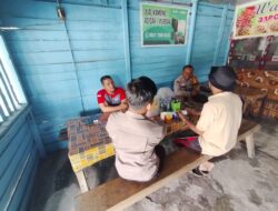 Polsek Ukui Hadir di Tengah Warga, Menjaga Ketenteraman di Tengah Isu Nasional