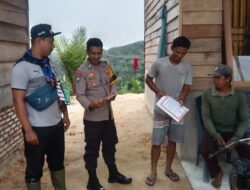 Sinergi TNI-Polri Polsek Bunut Patroli Cegah Karhutla di Desa