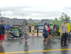 Polsek Dawan Bersama BPBD Evakuasi Warga Terdampak Banjir di Desa Kusamba