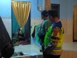Bhabinkamtibmas Dampingi Linmas Laksanakan Sidak Penduduk Non Permanen di Desa Kampung Kusamba