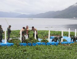 Kodim 0106/Aceh Tengah Gelar Karya Bakti Pembersihan Dermaga Danau Lut Tawar