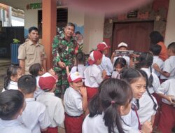 Pemberian Makan Sehat Gratis di SDN 8 Dajan Peken, Babinsa Pastikan Keamanan dan Kelancaran