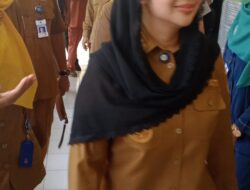 BUPATI Brebes Hj Paramitha Widya Kusuma menyerahkan bantuan Mobil Ambulance dan Mobil Jenazah Milyaran Rupiah