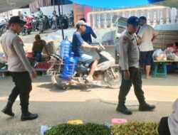 Polsek Ukui Pastikan Harga Sembako Stabil Lewat Patroli Pasar Tradisional