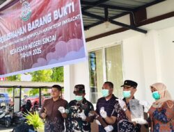 Kejaksaan Negeri Sinjai Melaksanakan Pemusnahan Barang Bukti 32 Perkara Tindak Pidana Umum