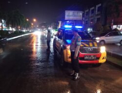 Cegah Kejahatan, Polsek Pangkalan Kerinci Gelar Patroli Blue Light