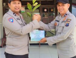 Berulang Tahun, Personil Polsek Bunut Dapat Bibit Pohon Buah