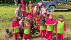 Polsek Ukui Didik Generasi Muda Peduli Lingkungan Lewat Program Green Policing