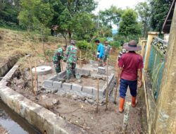 Satgas TMMD Lanjutkan Pembangunan MCK di Desa Arul Gele