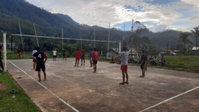 Satgas TMMD ke-126 Kodim 0106/Aceh Tengah Pererat Kebersamaan Lewat Olahraga Voli di Silih Nara
