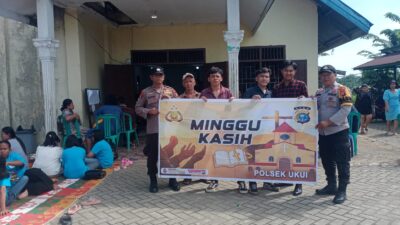 Lewat Ibadah Minggu Kasih, Polsek Ukui Rangkul Jemaat Gereja Santo Yosep