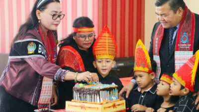 Bunda PAUD Taput Dorong Pendidikan Berkarakter Lewat Mars TK Pembina HKBP